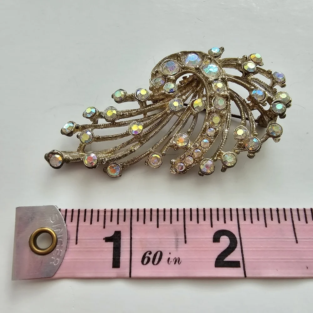 Vintage Mid-Century Aurora Borealis Rhinestone Spray Brooch Gold Tone 1950s/60